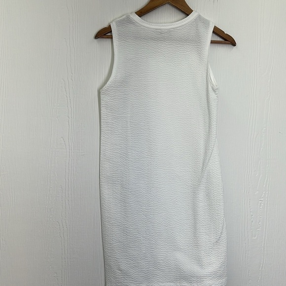 Club Monaco - White Pebbled Design Sleeveless Lightweight Mini Dress Size Small - Picture 11 of 11